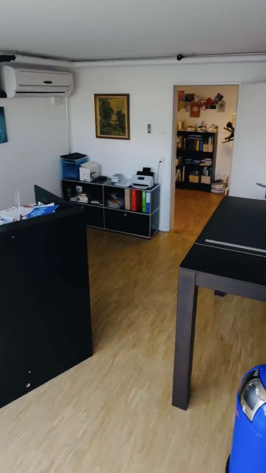 Büroraum zum Vermieten Blick vom Fenster her