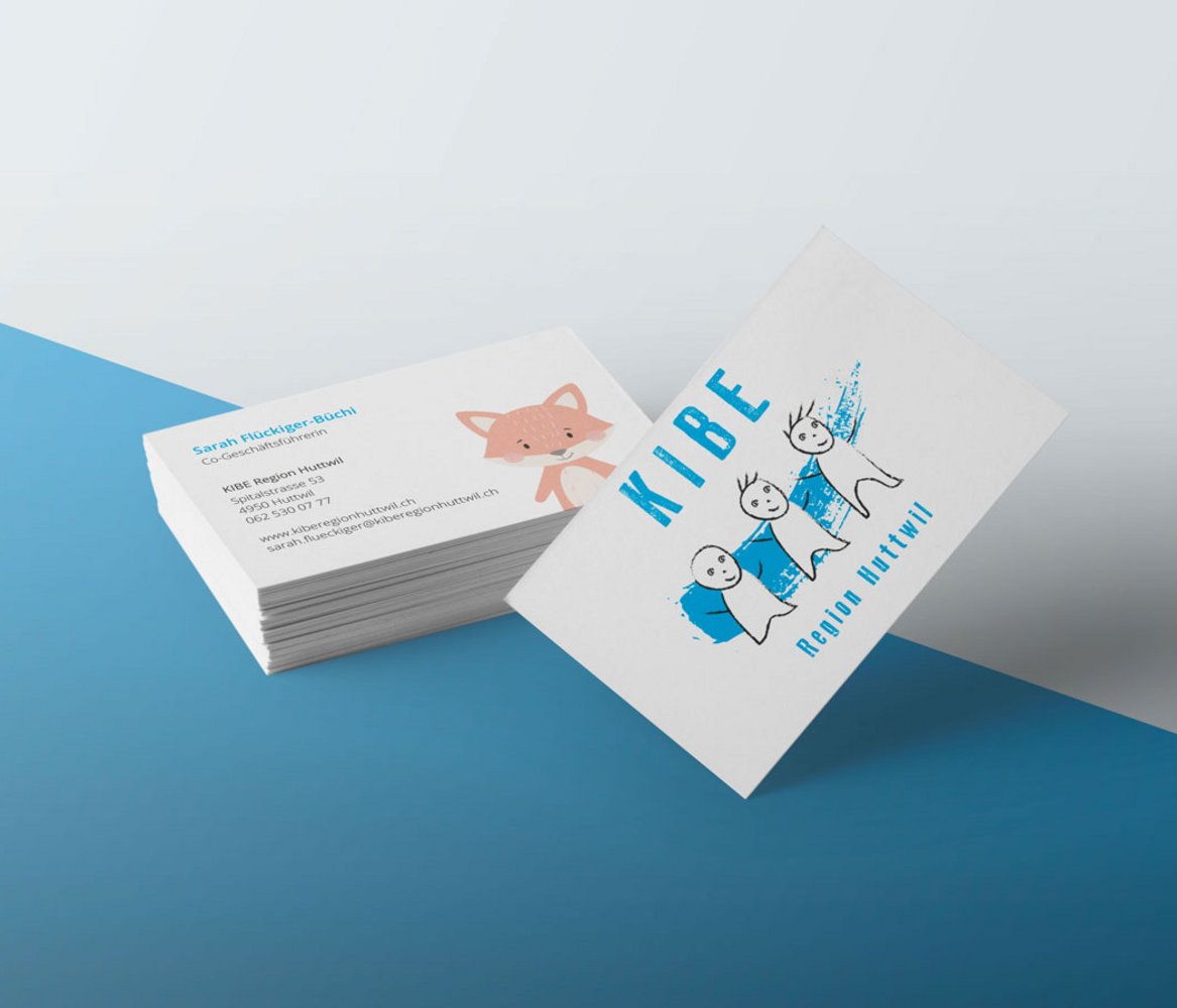 Visitenkarten der KIBE Region Huttwil im Corporate Design mit Logo und Kontaktdaten.